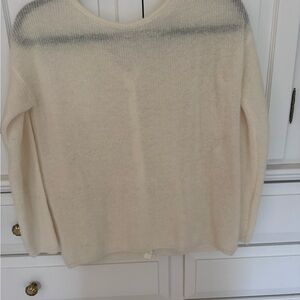 Light Cream Crew Neck Sweater with Long Sleeves